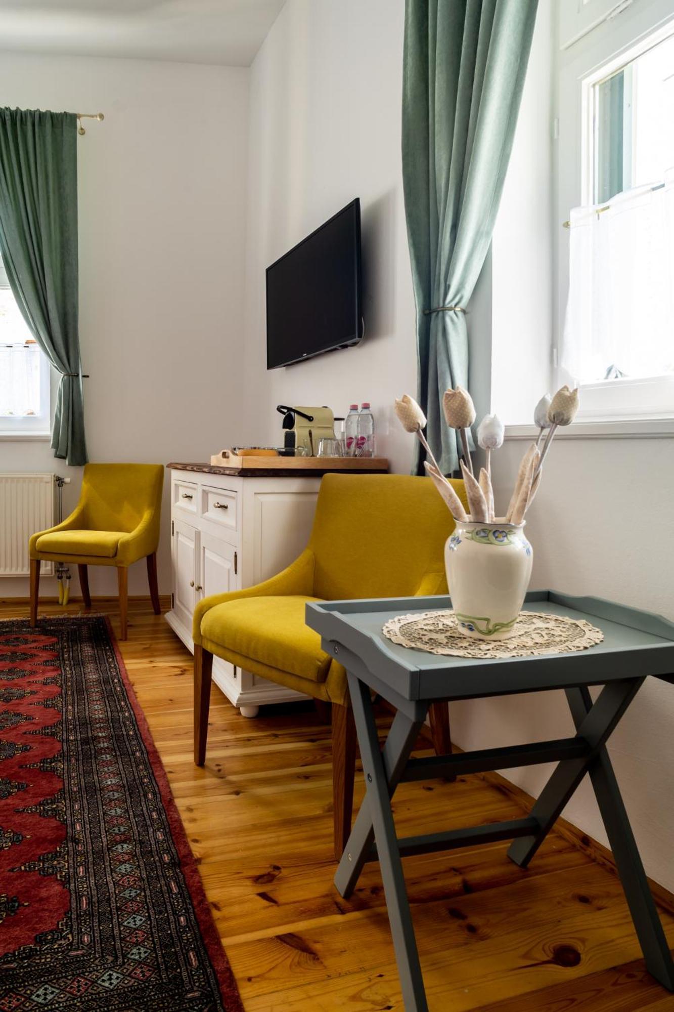 Vaj Bisztro Es Vendeghaz Apartment Palkonya ภายนอก รูปภาพ