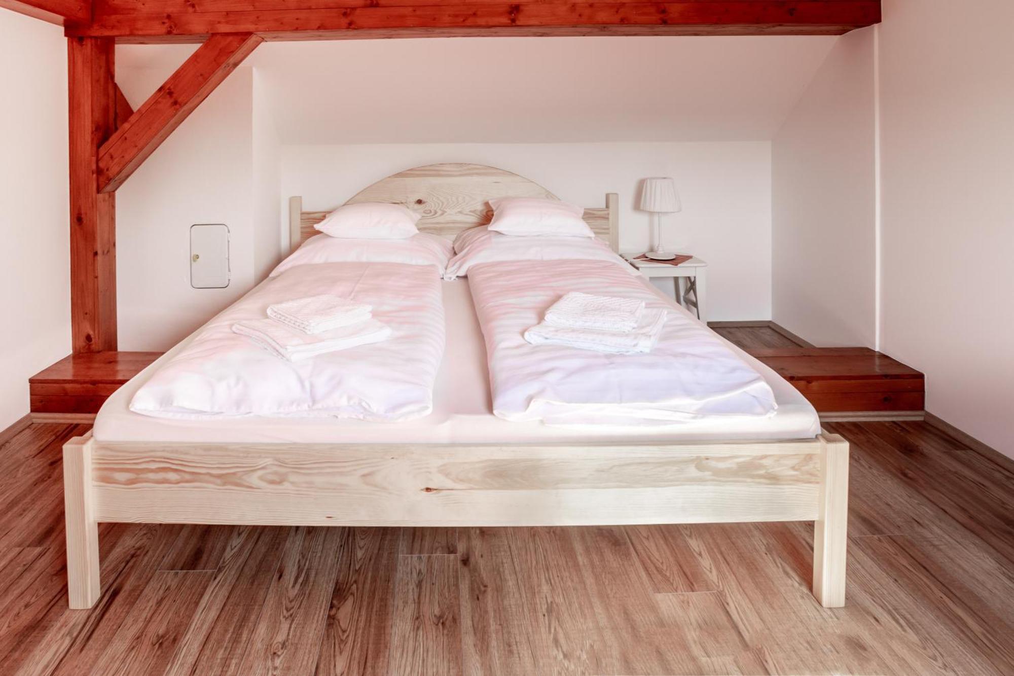 Vaj Bisztro Es Vendeghaz Apartment Palkonya ภายนอก รูปภาพ