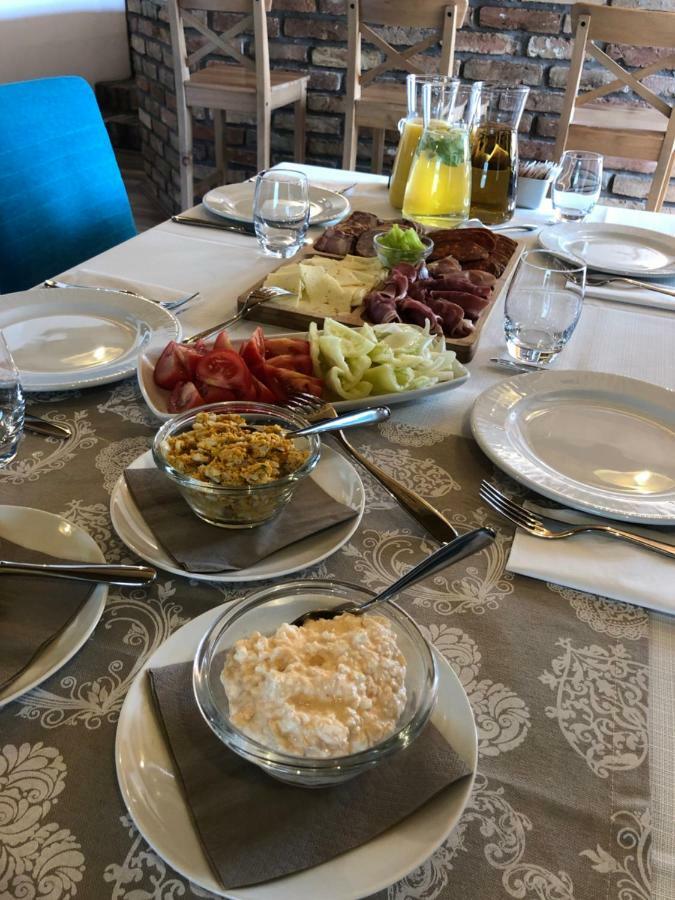 Vaj Bisztro Es Vendeghaz Apartment Palkonya ภายนอก รูปภาพ